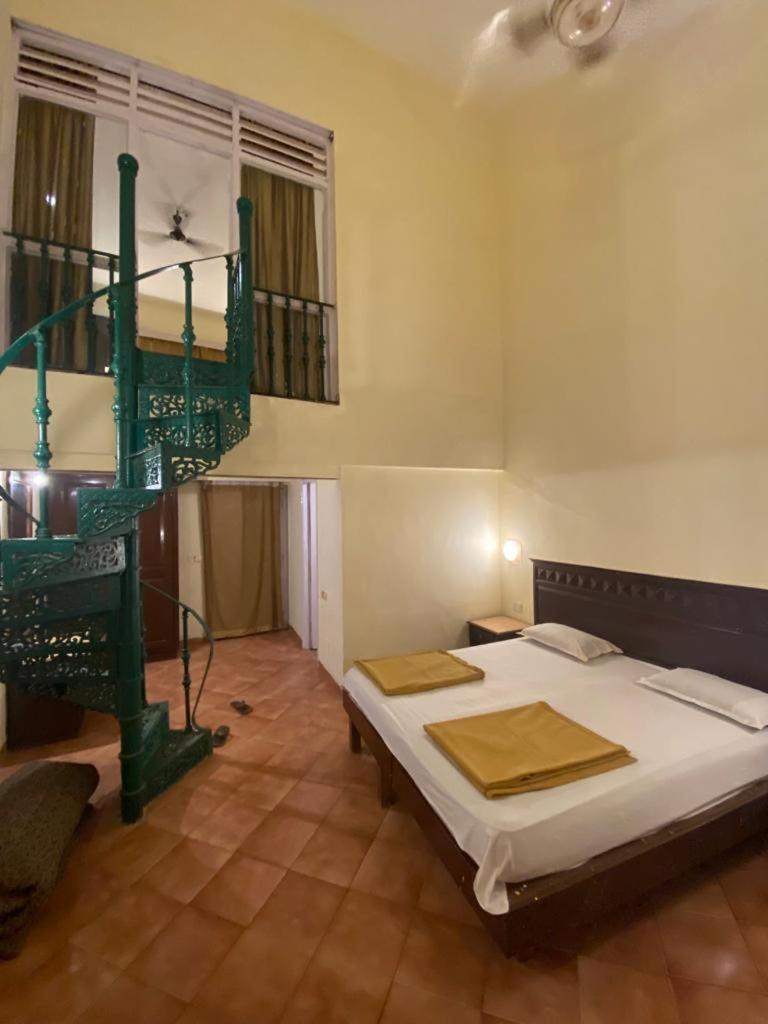 Anand Ritz Resort מת'ראן מראה חיצוני תמונה